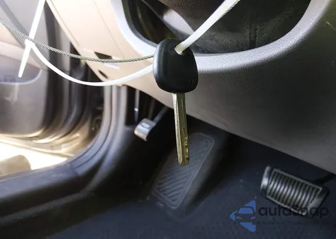 2013 Hyundai Sonata Gls z USA, uszkodzony, nr VIN 5NPEB4AC7DH675398